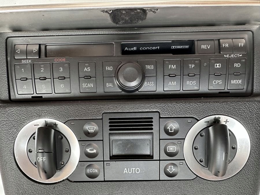 фото №2, Audi tt радіо панель обдув оригінал