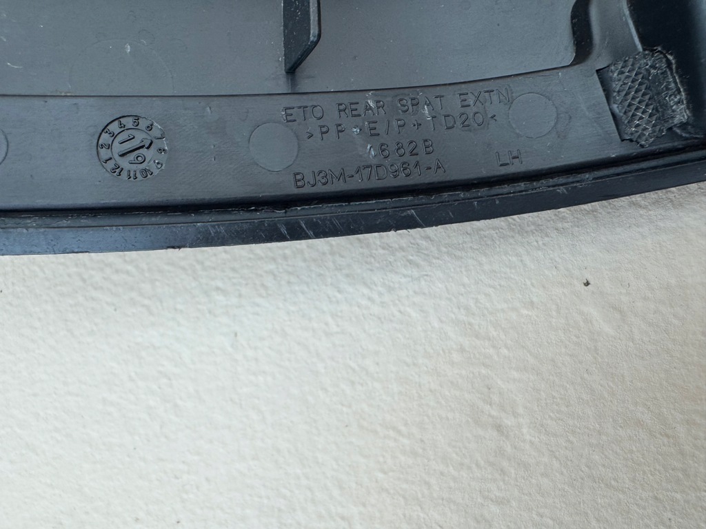 фото №10, Land rover evoque i 1 l538 11r- молдинг бампера лівий задня ліва bj3m-17d961