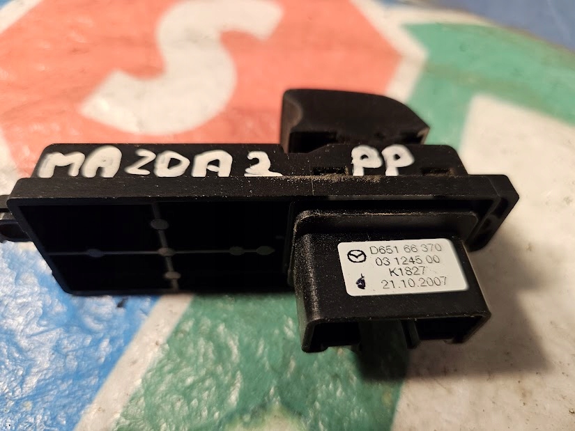 фото №5, Правий/лівий панель перемикач скло mazda 2 ii d65166370 03124500 k1827