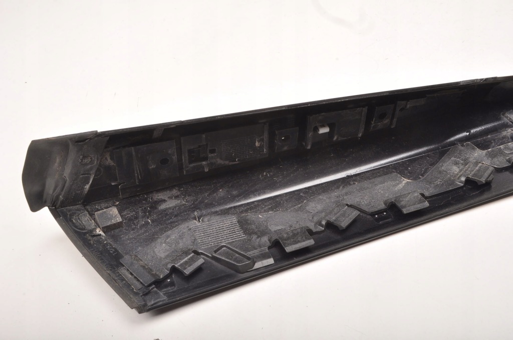 Land rover discovery l462 захист стійка лівий задній hy32-29149-ae Київ