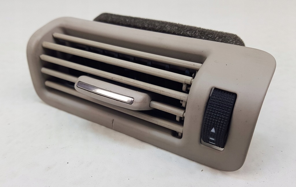 фото №5, Audi q7 4l решітка обдув стійка ліва 4l0819209