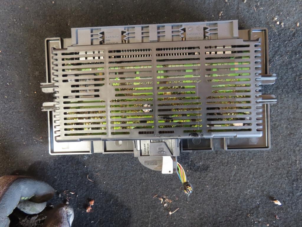 фото №1, Bmw e87 118i модуль света 61359128179-01