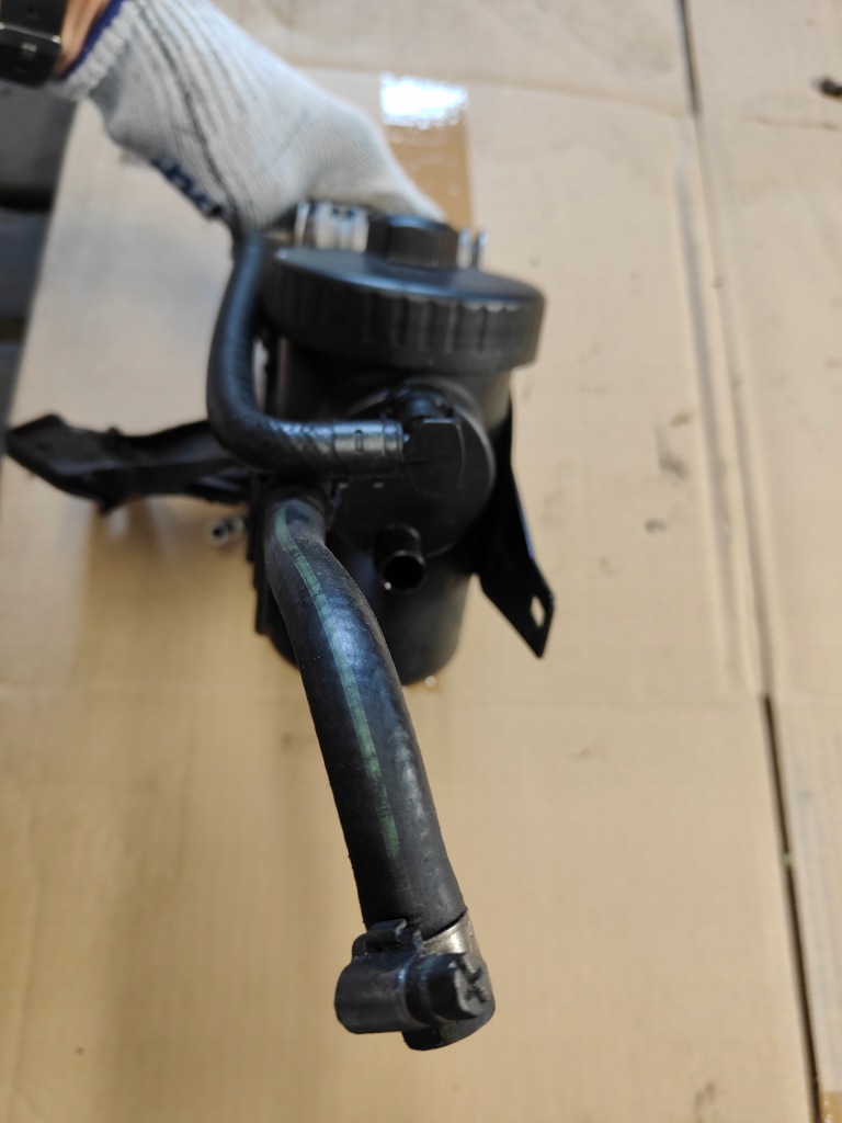 Bmw seria 3 e46 2.0d корпус фільтра пального з радіатор 2247411 Київ