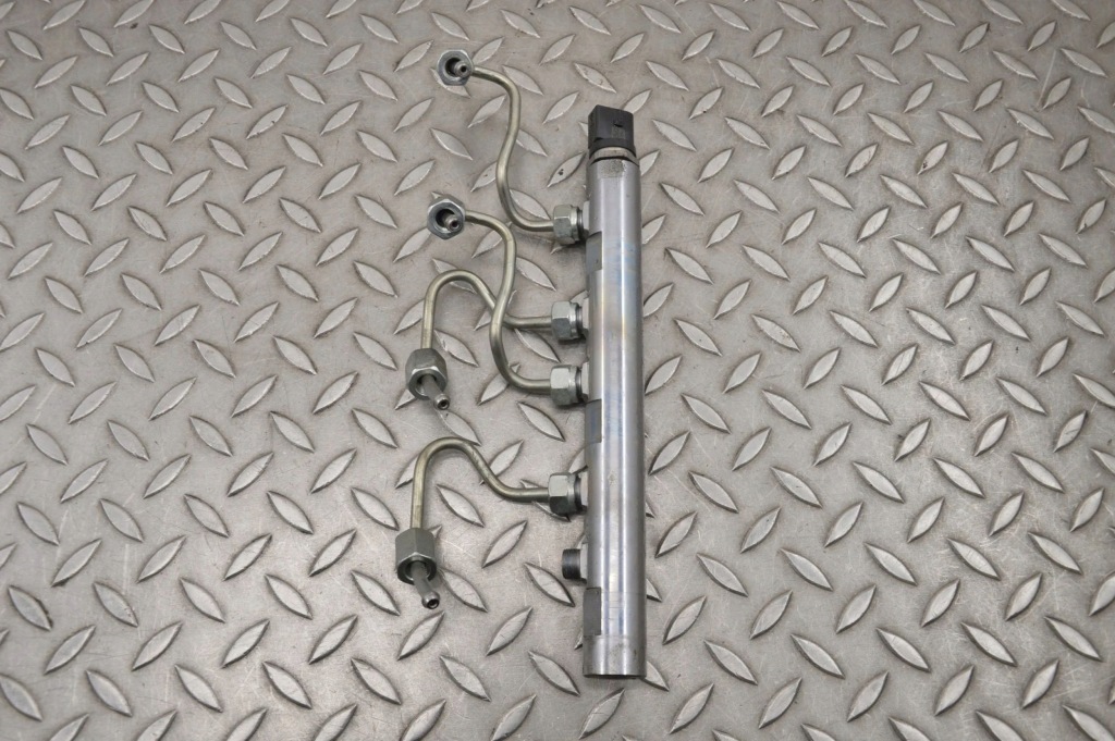 фото №3, Mini one - cooper coupe r56 2013 молдинг упорскування