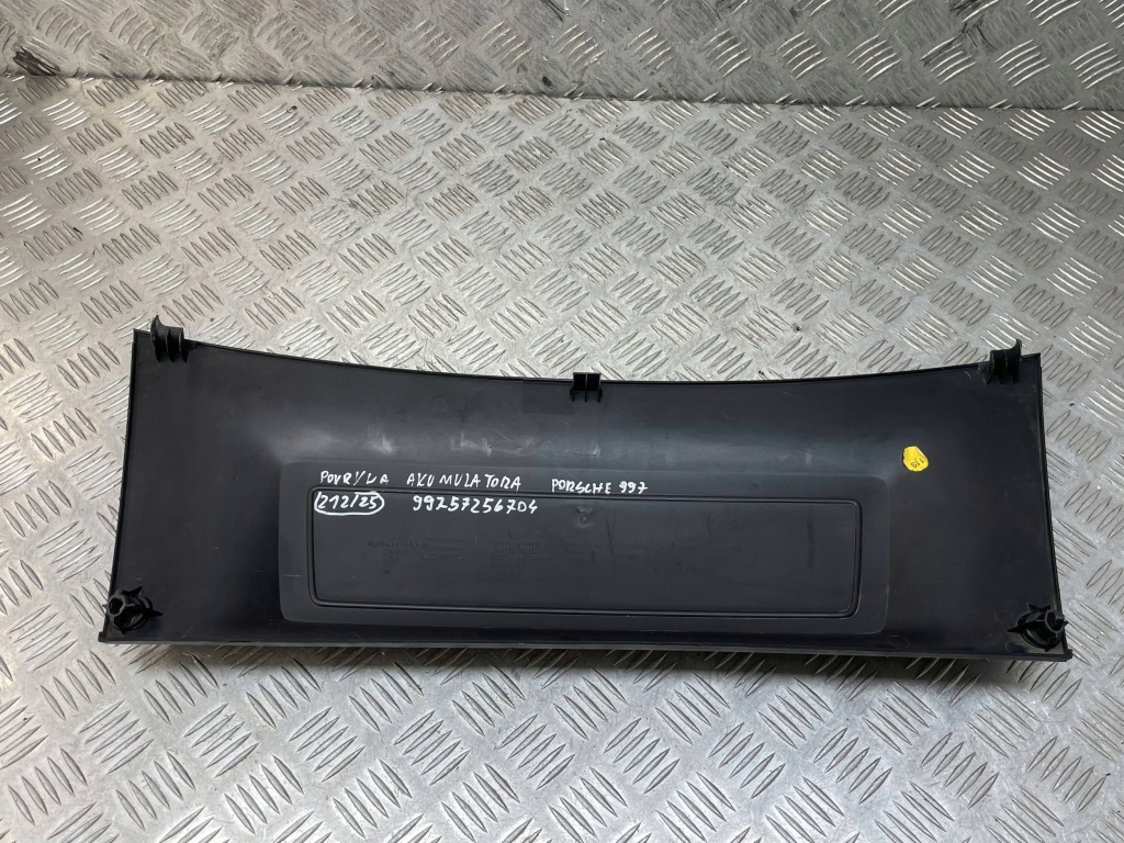 Porsche оригінальний номер 99757256704 911 997 кришка корпус накладка акумулятор Ціна