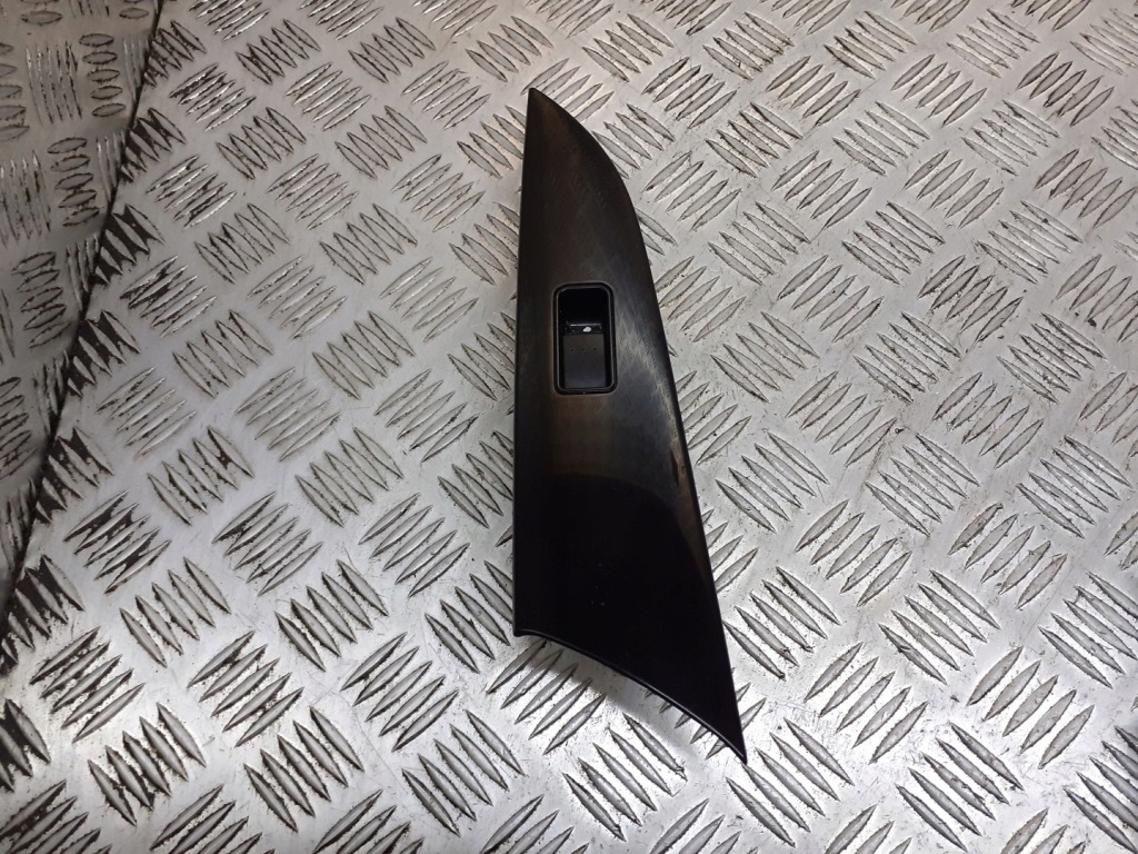 фото №1, Панель стекло пассажира правый перед mazda 3 bk