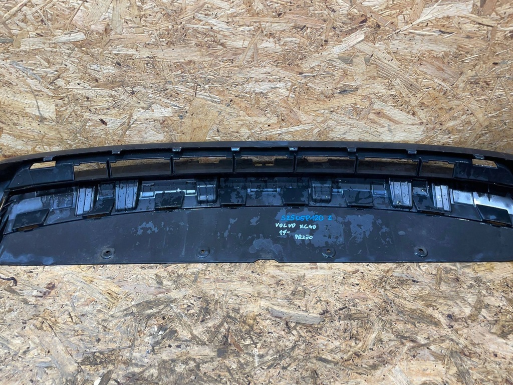 фото №7, Volvo xc40 xc-40 17-22 спойлер молдинг накладка бампера перед передняя