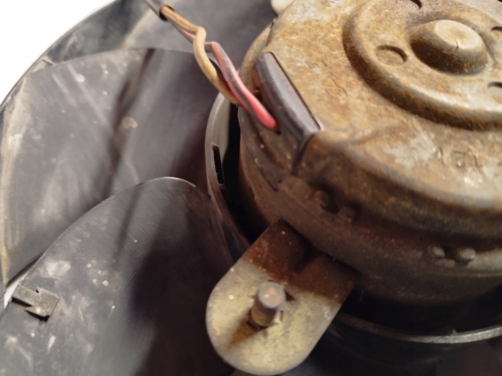 фото №10, Audi 80 b4 2.0 вентилятор радіатора 4a0959455c