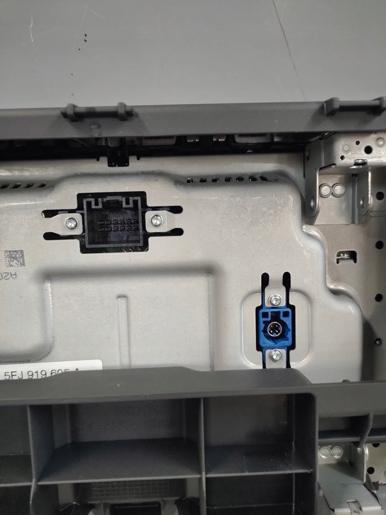 фото №8, Tarraco монитор дисплей навигации радио 5fj919605a рамка панель