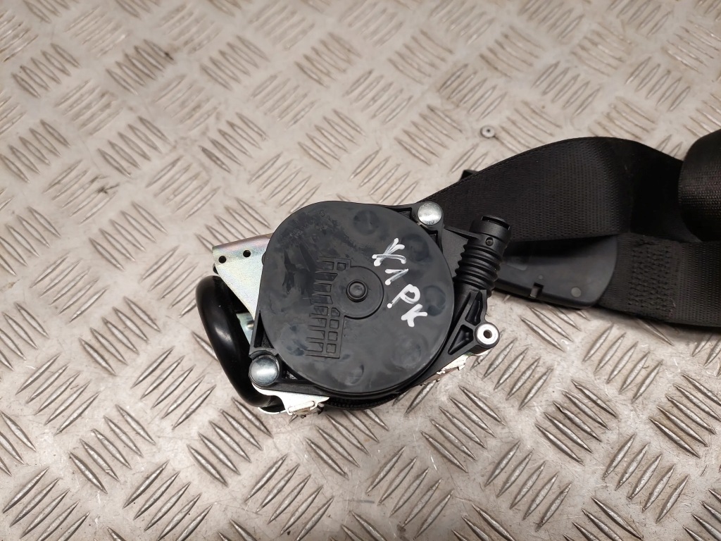 Bmw x1 f48 f49 7428111 перед сторона левая ремни безопасности с Разборки