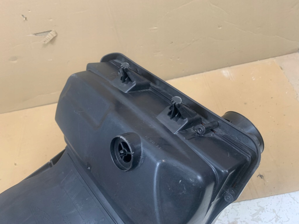 фото №5, Aston martin db11 корпус фильтра воздуха правая org