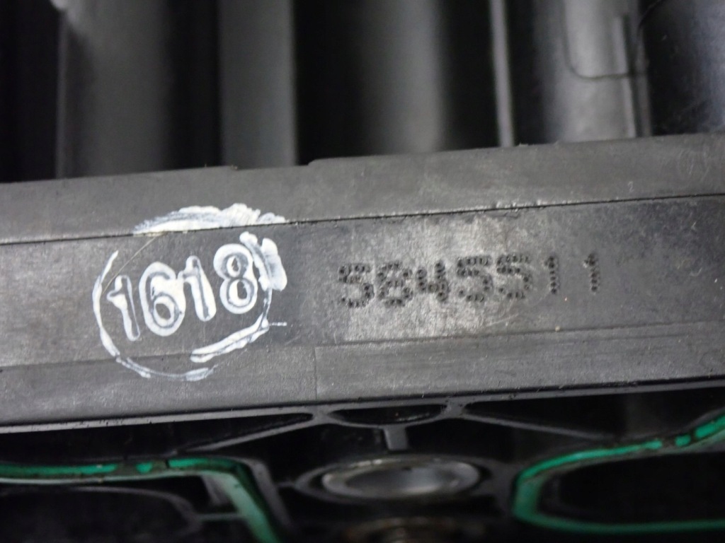 Коллектор впускной  оригинал 55584978 opel astra iv j 1.4i b14xer 15r Доставка