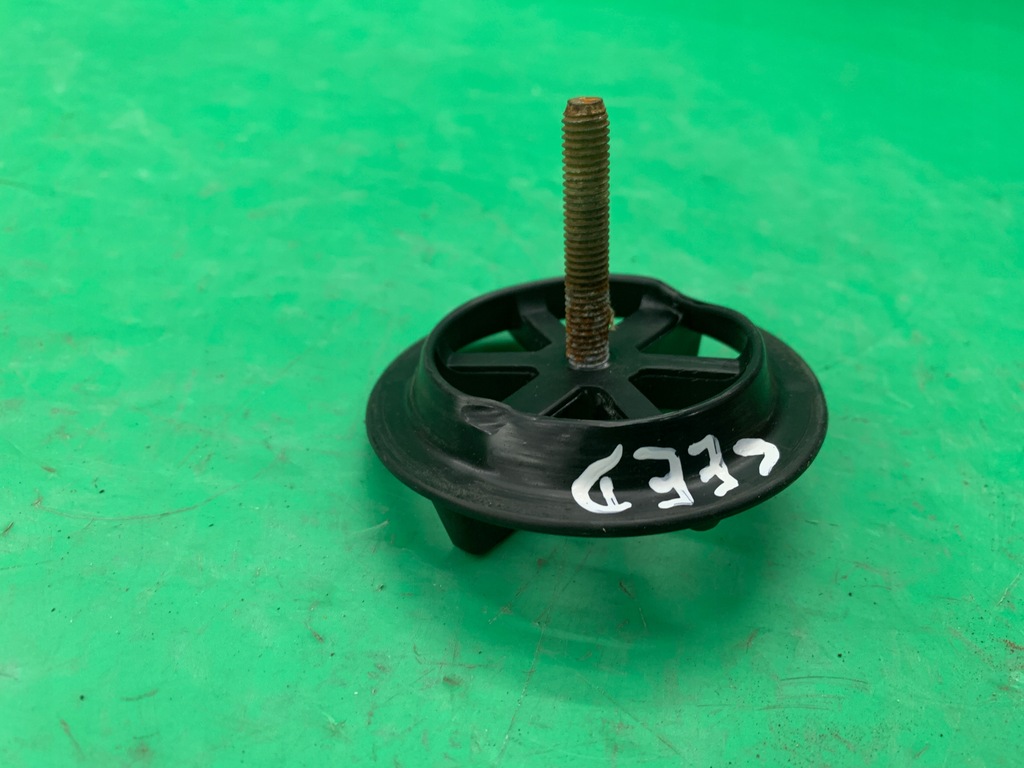 фото №6, Кронштейн болт колеса запасного kia ceed i 1 06- hyundai i30