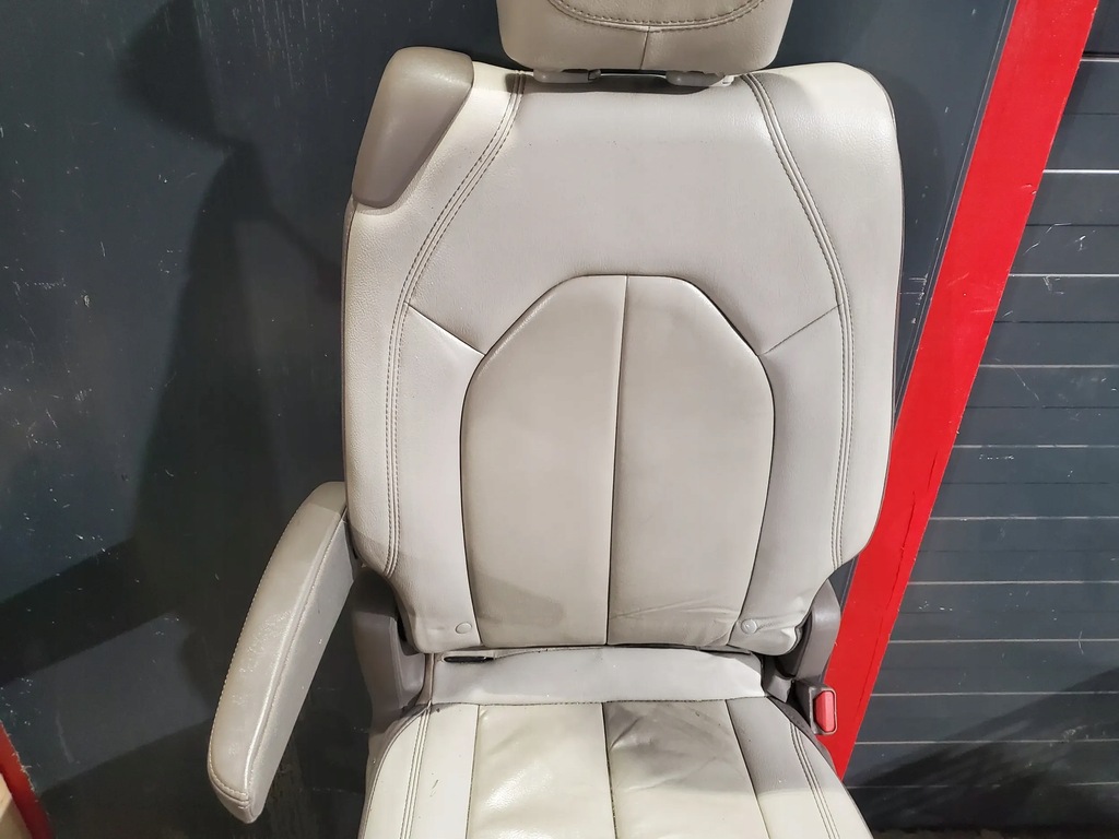 фото №5, Chrysler pacifica 2017 задня сторона права сидіння, сидіння