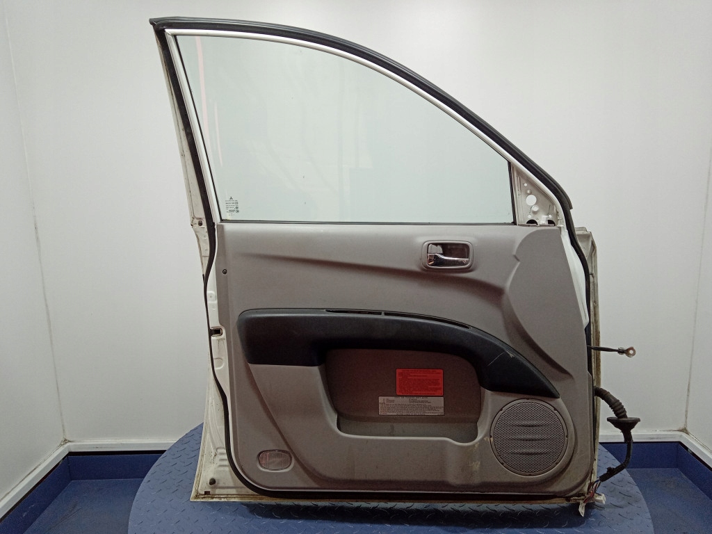 Mitsubishi l200 iv 06- дверь перед левая передние w32e Киев