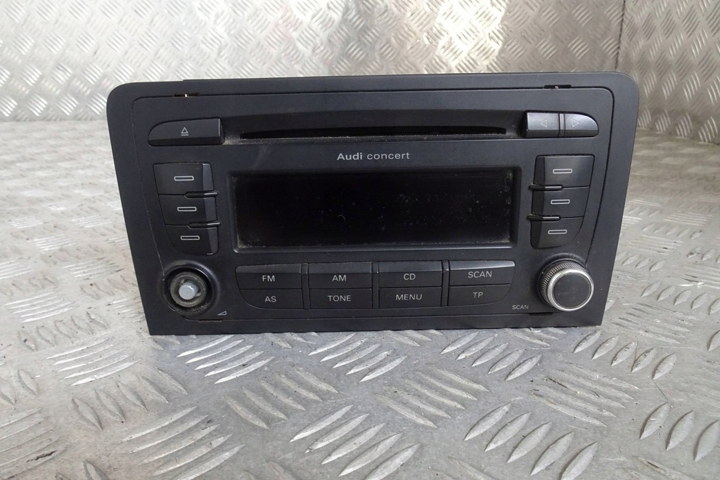 фото №1, Audi a3 8p lift - радиопроигрыватель 8p0035186ab