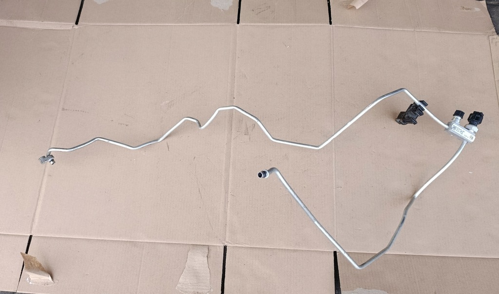 фото №1, Toyota auris ii 2 шланг трубка кондиционера кондиционер 88710-02b80