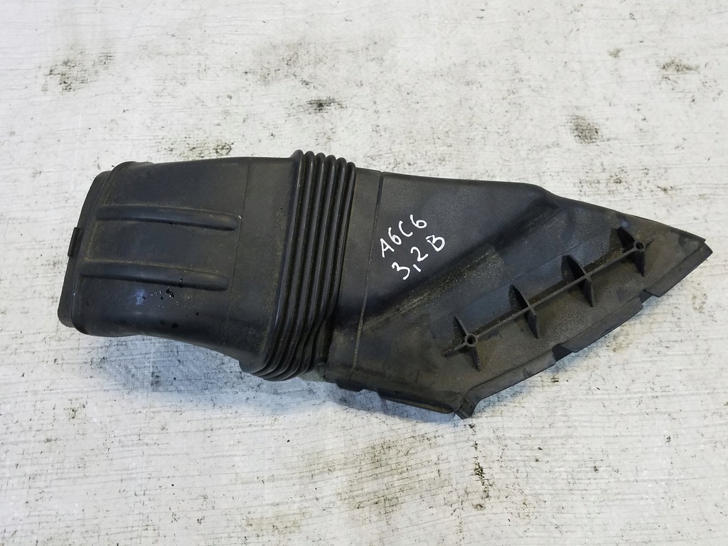 фото №1, Труба повітрозабірник повітря audi a6 c6 3.2 fsi