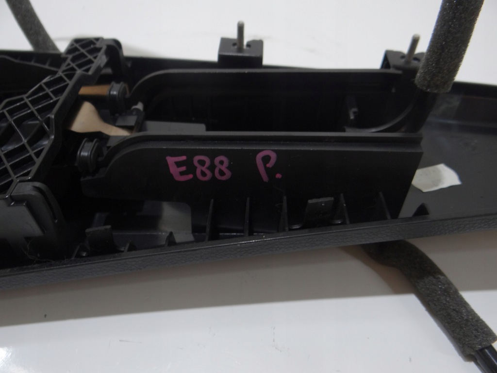 Накладка стойка правый задний  bmw e88 m набор 9128774 Недорого