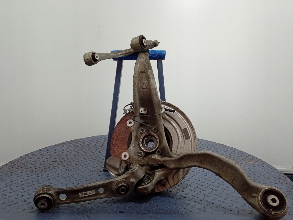 Bmw 7 g11 g12 поворотный кулак левая перед xdrive ступица 6884379 в Украине