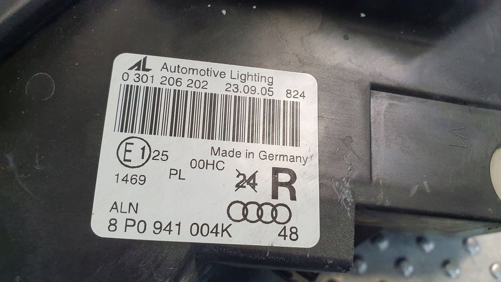 фото №9, Лампа перед правая audi a3 8p0941004k 03-