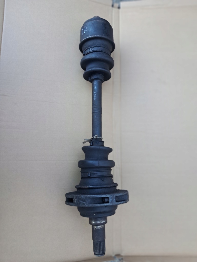 Купить Приводной вал приводная mercedes w126 5,0 79-85 1263506410