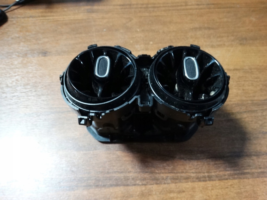 фото №1, Idealne решётки обдув mercedes w247 w177 1