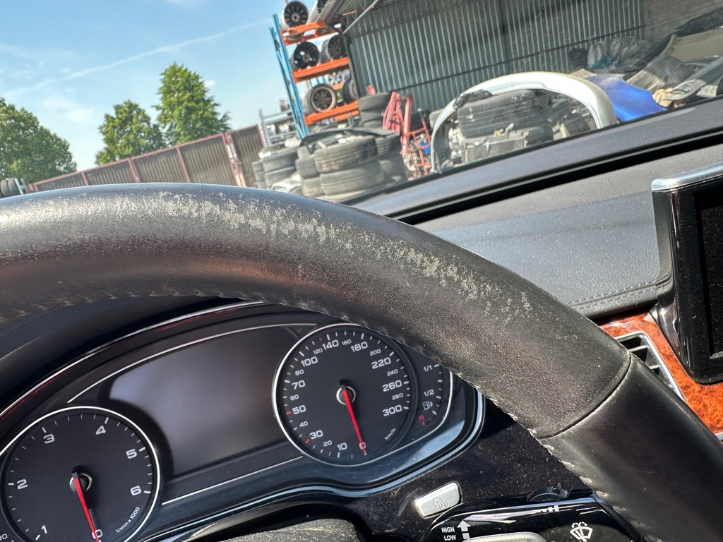 фото №7, Воздуховод кожа czarna audi a8 d4 четырёхлучевая