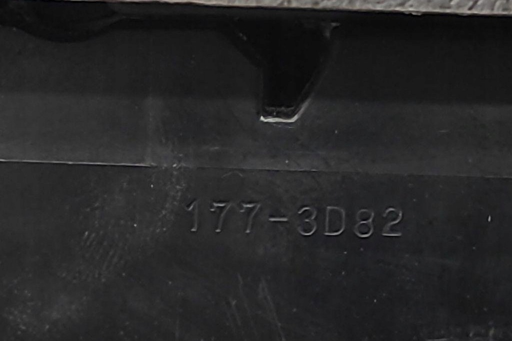 фото №8, Кнопка керування вікон задніх лівих двері mazda 626 v gf 1773d82 1.8l