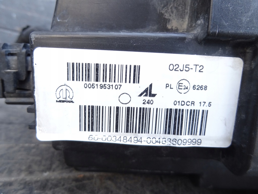 фото №6, Jeep renegade 2015 ксенон лампа передняя правая europa комплектная 0051953107