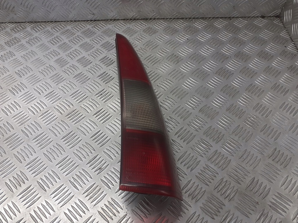 фото №1, Лампа правый задняя volvo v70 ii 2.5 tdi