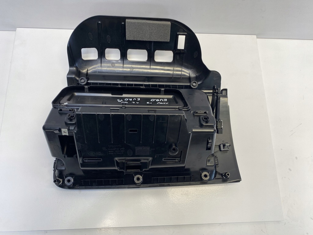 фото №7, Volvo xc40 2021 бардачок пасажира панелі приладової панелі europa 31442718 ключ