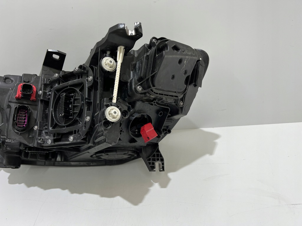 фото №13, Лампа права matrix audi a6 c7 lift 4g0941036