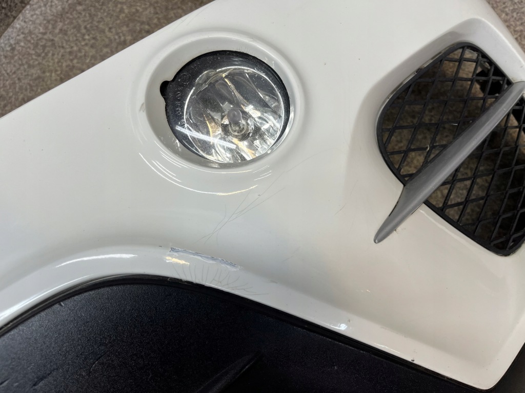 Бампер перед передний противотуманные фары pdc bmw x5 e70 lift alpinweiss a300 белый в Украине