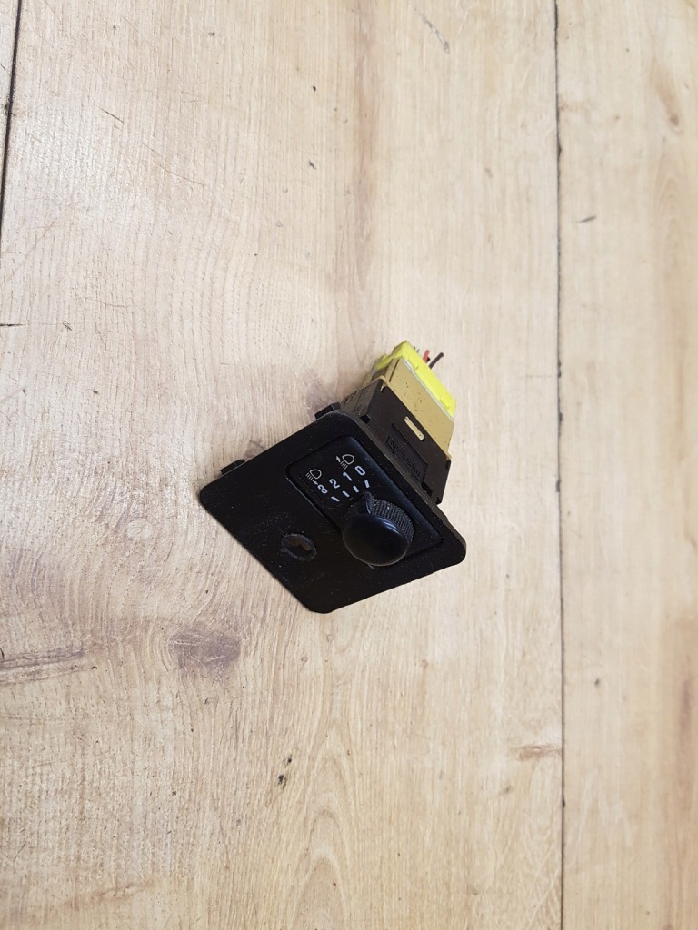 фото №1, Переключатель регулировки света nissan almera n15