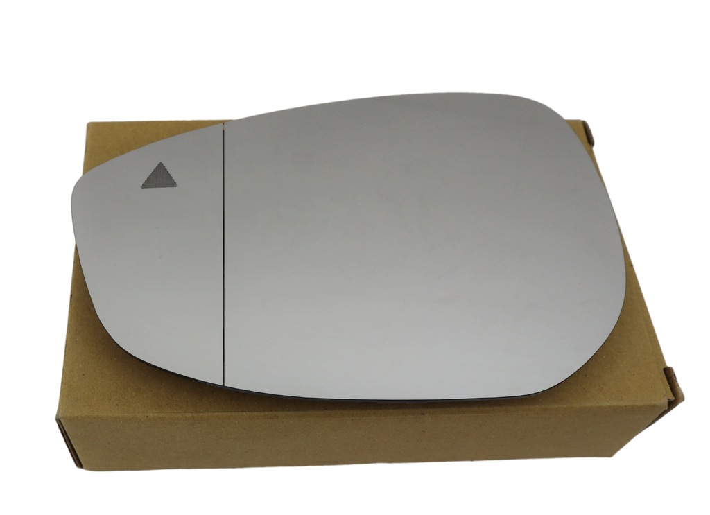 фото №1, Левый вкладыш зеркало mazda 3 bp 2019 - ассистент