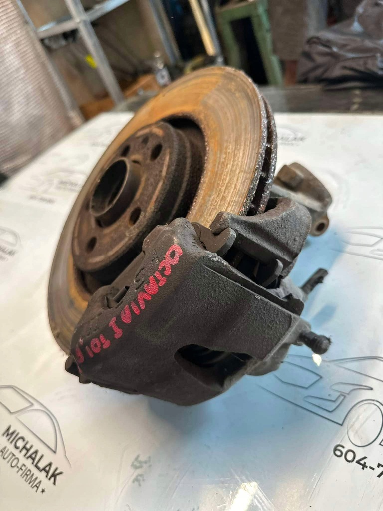 фото №3, Octavia i 1.9 tdi поворотный кулак правый перед