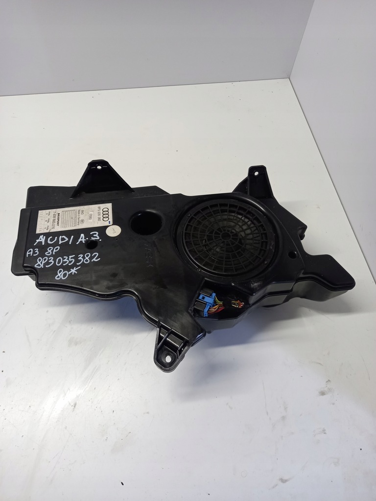 фото №1, Сабвуфер audi a3 8p 8p3035382