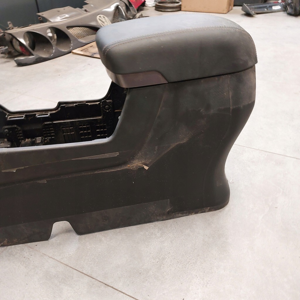 фото №7, Hyundai ix35 2013r подлокотник туннель средний