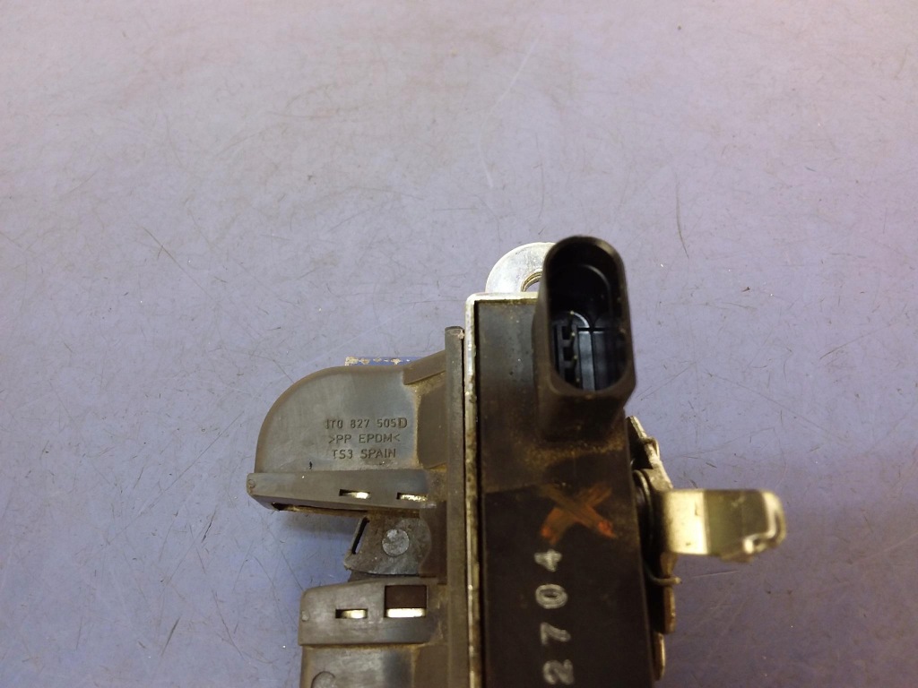 фото №4, Vw touran i замок кришки багажника 1t0827505d
