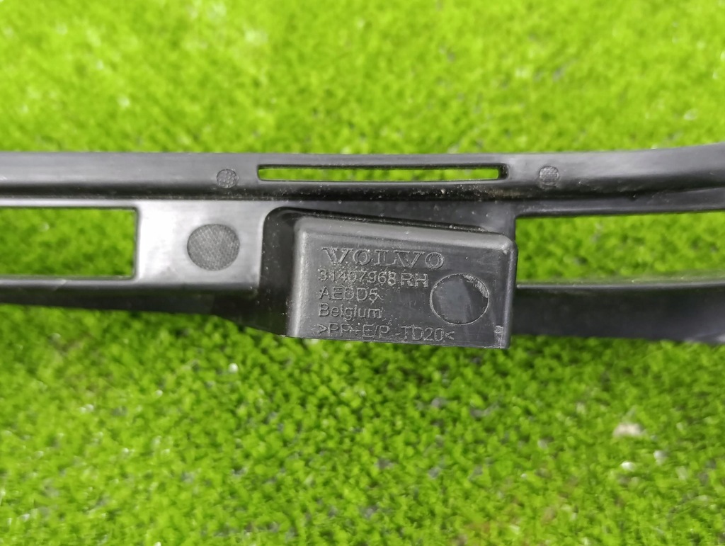 фото №9, Volvo xc40 кронштейн кронштейн вихлоп наконечники правий