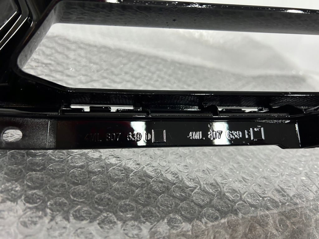 Lamborghini urus performante решітка радіатора решітка середня w бампер передній Київ