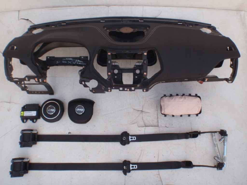 фото №1, Jeep cherokee kl панель приладів панель приладів консоль подушки безпеки pas