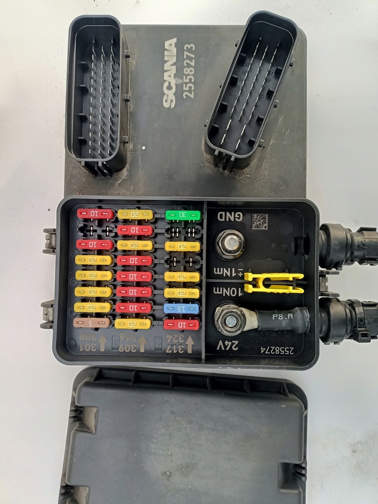 фото №1, Корпус коробка з запобіжники scania r s