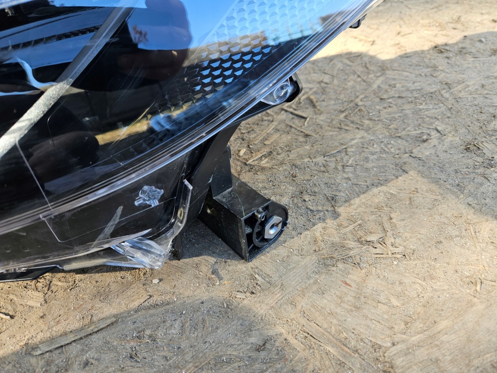 фото №4, Toyota corolla cross full led лампа левая перед 19