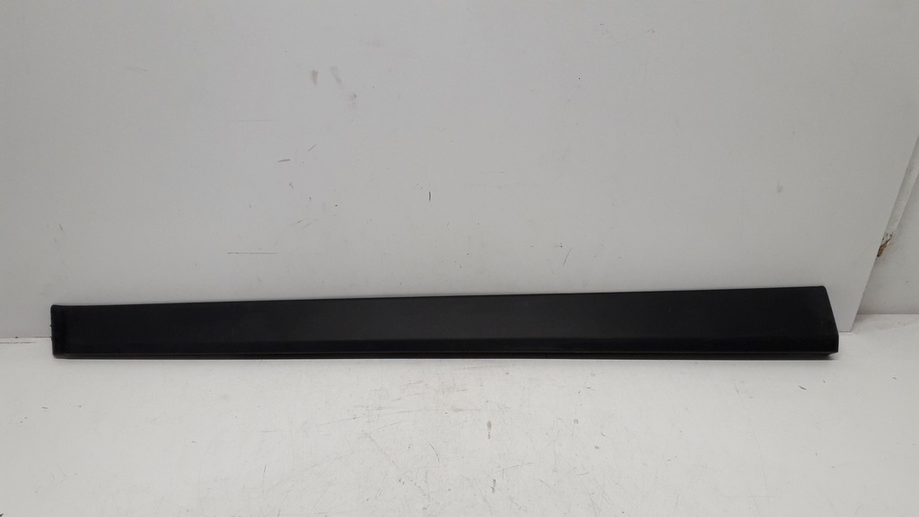 фото №1, Kia stonic молдинг левая перед 87723-h8400