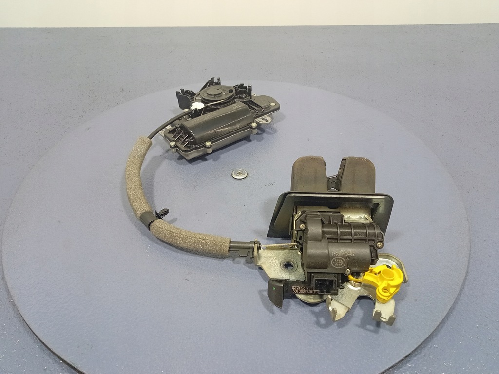 фото №5, Audi rsq8 q8 4m замок доводчик крышки багажника 4m827506d