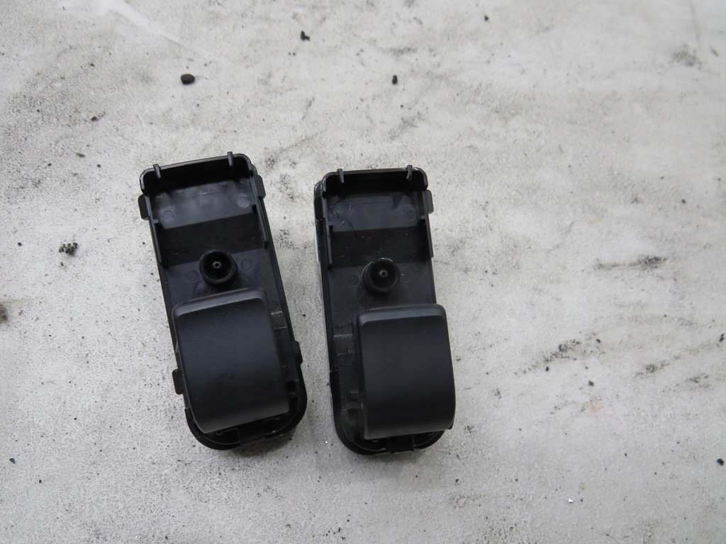 фото №1, Кнопка окон mazda 2 dj d09h66370