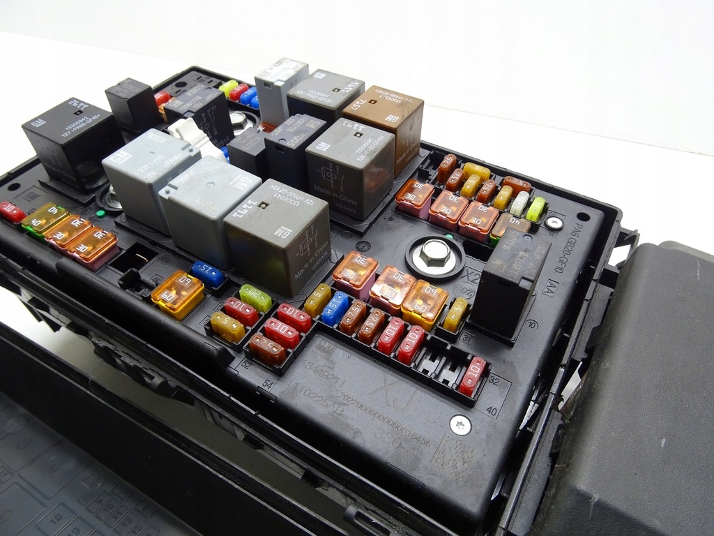 фото №11, Коробка запобіжників bsi opel astra j iv 1.6 cdti 13449211