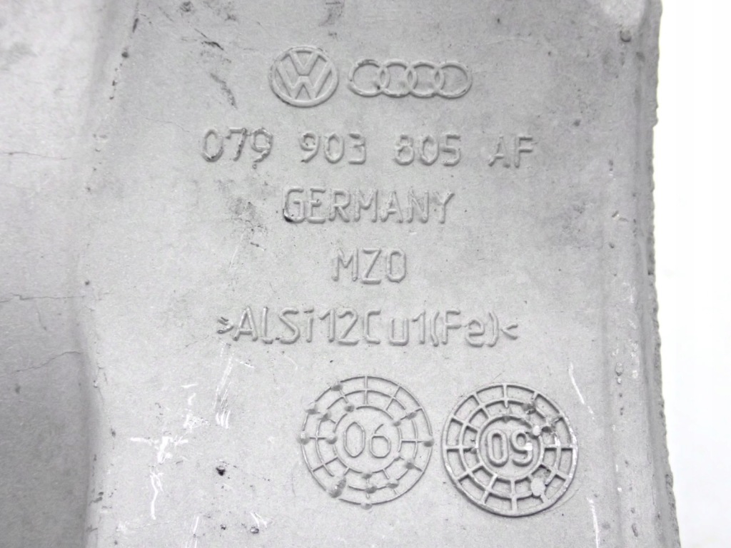 Кронштейн кронштейн генератора audi q7 079903805af Доставка